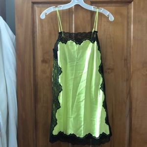 NWT! Victoria Secrets medium Slip